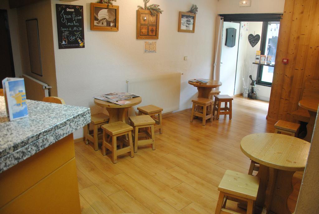 Hotel Les Combelles Châtel Eksteriør billede