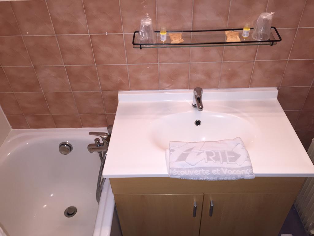 Hotel Les Combelles Châtel Eksteriør billede