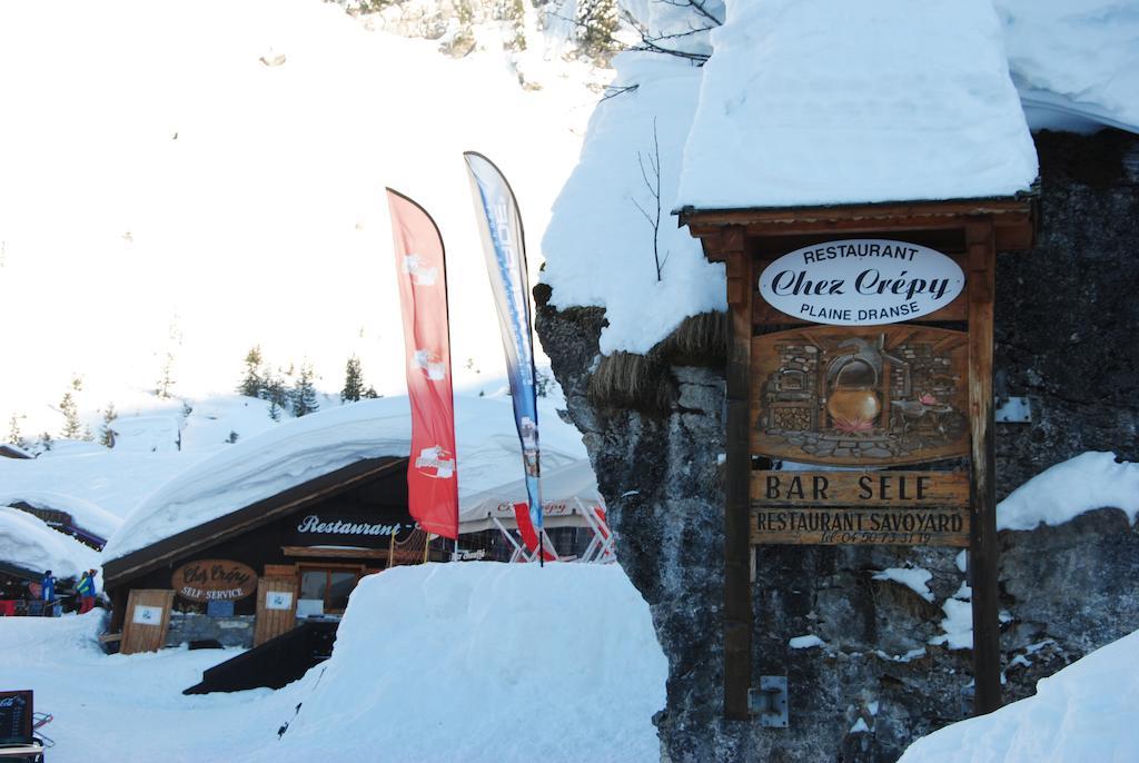 Hotel Les Combelles Châtel Eksteriør billede