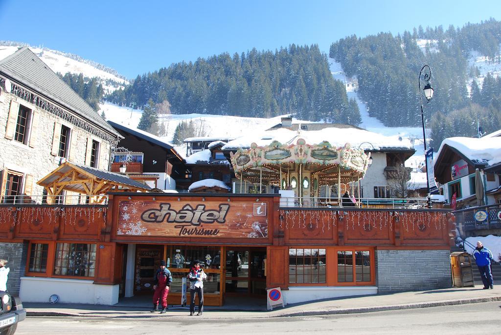Hotel Les Combelles Châtel Eksteriør billede