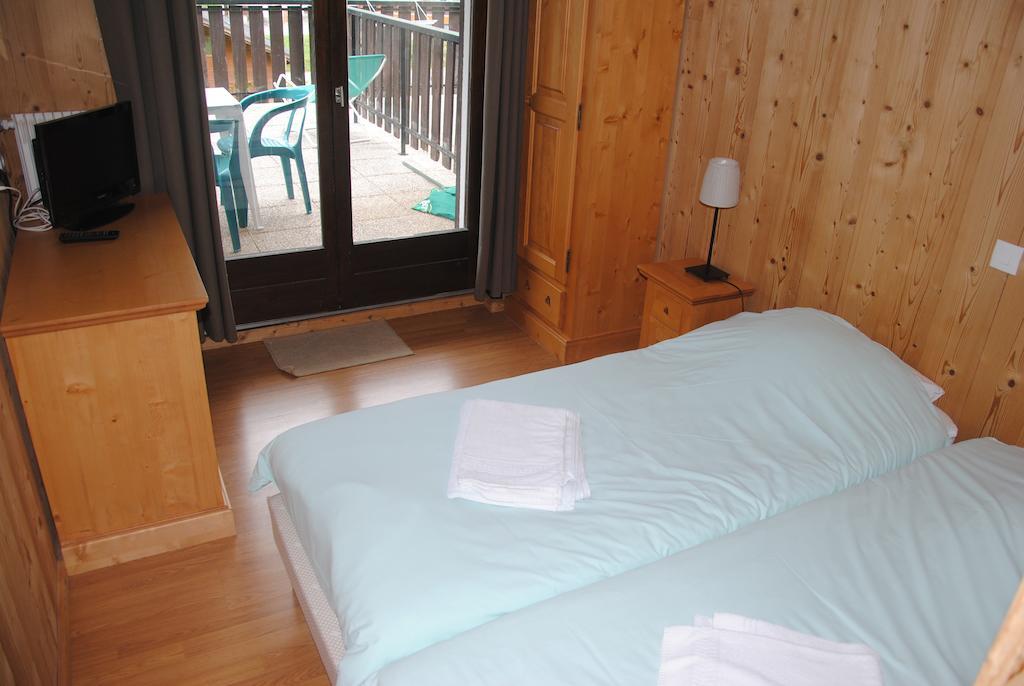 Hotel Les Combelles Châtel Værelse billede