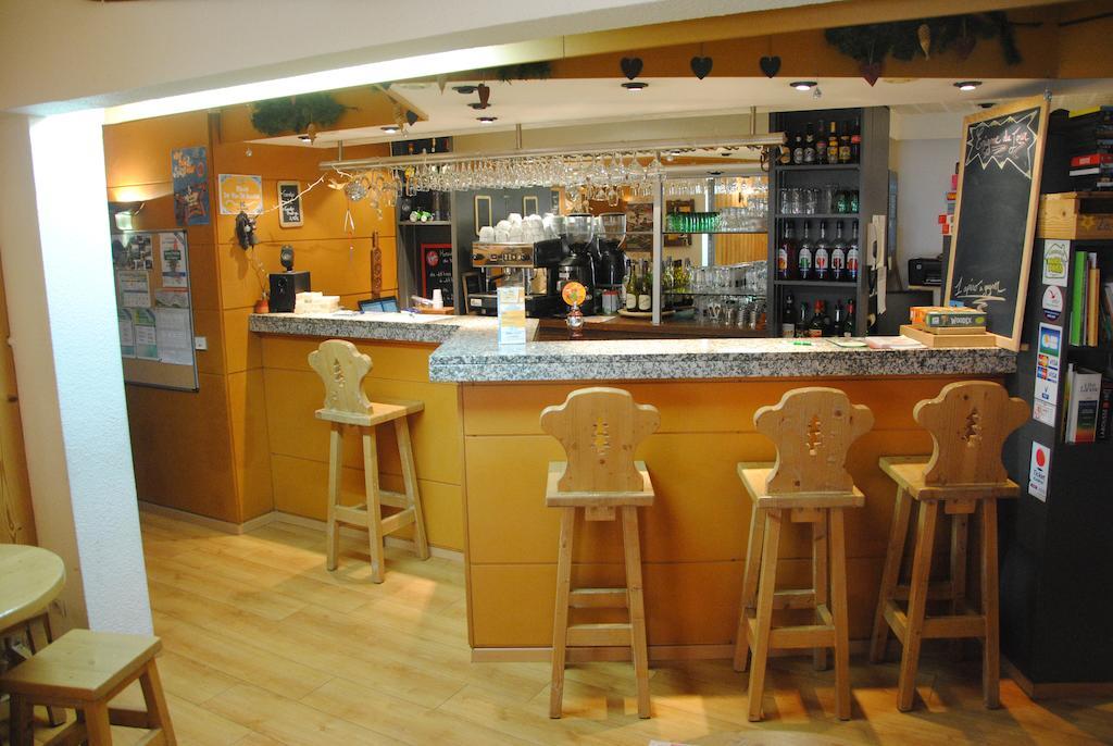 Hotel Les Combelles Châtel Eksteriør billede